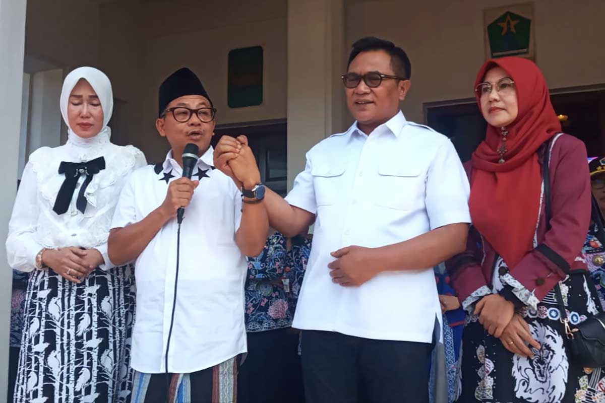Wali Kota Malang dan Wakil Wali Kota Malang mohon pamit dan minta maaf kepada masyarakat Kota Malang. (ws8) - Momen Sutiaji dan Sofyan Edi Jarwoko Tinggalkan Balaikota, Bikin Termehek-mehek