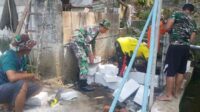 Babinsa Koramil Klojen bangun jamban sehat untuk warga Samaan. (ist) - Babinsa Koramil Klojen Bangun Jamban Sehat untuk Warga Samaan