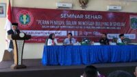 Bupati Malang, HM Sanusi saat memberi sambutan dalam kegiatan rangkaian acara HUT ke-78 PGRI dan Hari Guru Nasional 2023. (Seru.co.id/wul) - Seminar Sehari Cegah Bullying di Peringatan HUT ke-78 PGRI dan Hari Guru Nasional 2023