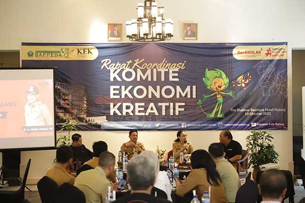 Dialog Pj Wali Kota, dinas pemangku dan Komite Ekonomi Kreatif Kota Malang. (ist) - Pj Wali Kota Malang Apresiasi Peran Komite Ekonomi Kreatif