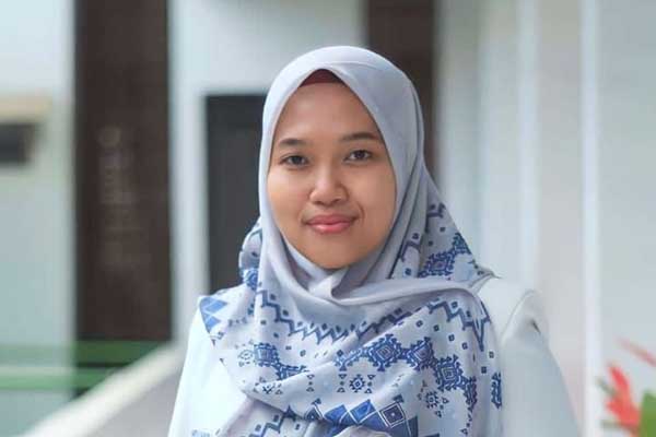 Dosen Fisioterapi Universitas Muhammadiyah Malang (UMM), Siti Ainun Ma'rufa, SFt Ftr MSc. (eru.co.id/dik) - Saraf Terjepit, Coba Lakukan IniSaraf Terjepit, Coba Lakukan Ini