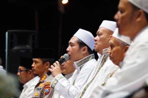 Kegiatan Batu Bersholawat di Balaikota Among Tani. (ist) - Rangkaian Hari Jadi ke-22 Kota Batu, 6000 Jamaah Sholawat Doakan Keberkahan Kota Batu