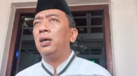 Kepala Dinsos-P3AP2KB, Donny Sandito dalam wawancara dengan awak media. (Seru.co,id/ws8) - Begini Kelanjutan Penanganan Dinsos-P3AP2KB Kepada Anak 7 Tahun Korban Penganiayaan