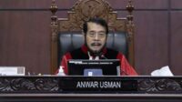 Ketua MK Anwar Usman. (ist) - MK Tolak Gugatan Batas Usia Minimal Capres-Cawapres, Tetap 40 Tahun!