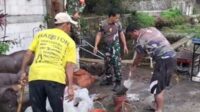 Koramil Klojen bangun jamban sehat untuk warga Samaan. (ist) - Koramil Klojen Bangun Jamban Sehat untuk Warga Samaan