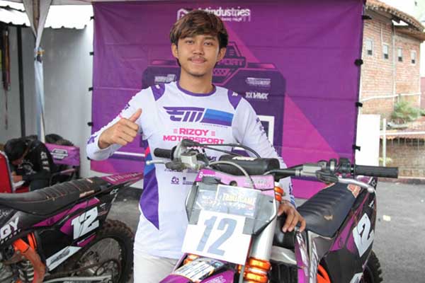 Kroser asal Kediri, Jawa Timur, Lantian Juan, siap genggam kunci juara umum kelas utama FFA Open. (ist) - Pamungkasi Trial Game Dirt 2023, Puluhan Kroser Bakal Totalitas Rebut Juara di Malang