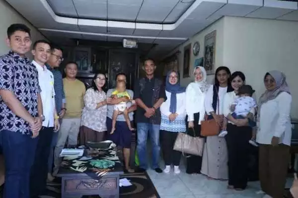 Peduli Stunting, Kajari Batu Kunjungi Anak Asuh Stunting di Desa Oro-oro Ombo