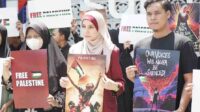 Mahasiswa Palestina Gelar Sholat Gaib dengan Mahasiswa UM Surabaya