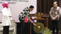 Pemukulan gong, simbolis launching imunisasi Rotavirus gratis. (ist) - Dinkes Kota Malang Launching Rotavirus Gratis, Kuatkan Imunisasi Rutin Lengkap