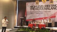 Pj Wali Kota Malang, Dr Ir Wahyu Hidayat MM menyampaikan pengendalian Inflasi dan harga beras. (ws8) - Pj Wali Kota Malang Bersama TPID Fokus Pengendalian Inflasi dan Stabilitas Harga Beras
