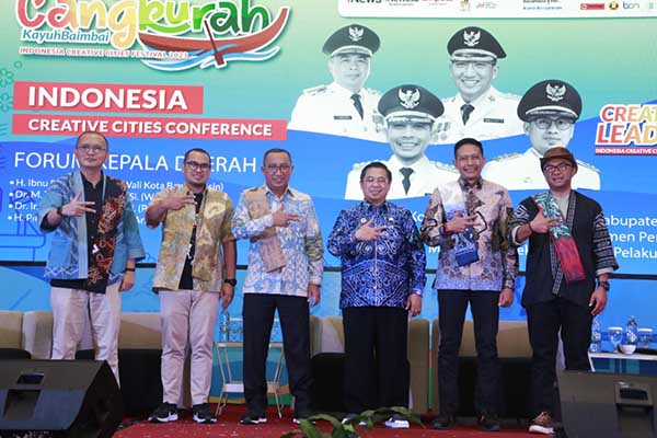Pj. Wali Kota Malang Dr Ir Wahyu Hidayat, hadir sebagai narasumber dalam forum Indonesia Creative Cities Network (ICCN). (Seru.co.id/ws8) - Jadi Narsum di Forum ICCN, Pj. Walikota Malang Komitmen Kuatkan Ekraf Kota Malang