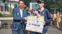 Pj Wali Kota Malang Bagikan Bonus Perolehan Medali Porprov VIII Jatim 2023