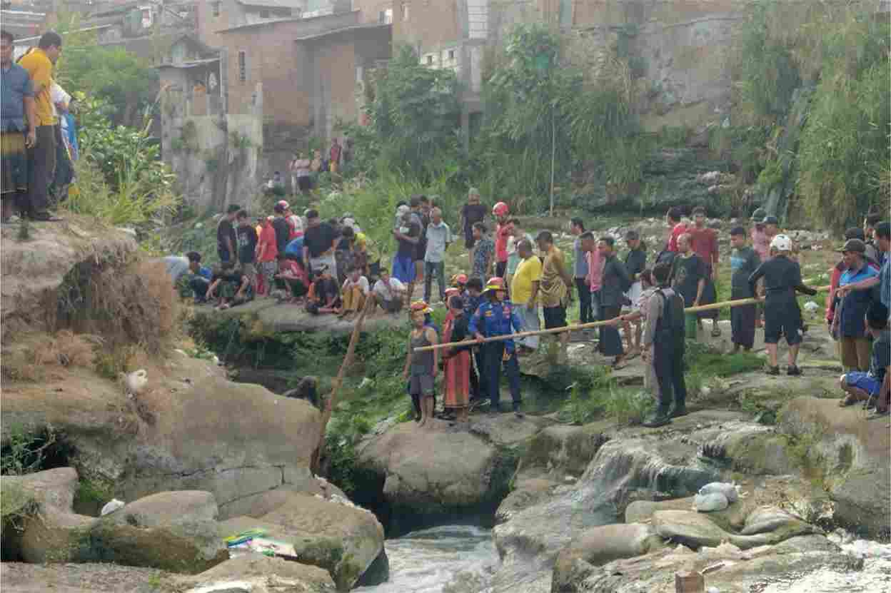 Bocah Enam Tahun asal Muharto Hilang Terseret Arus Sungai Brantas 