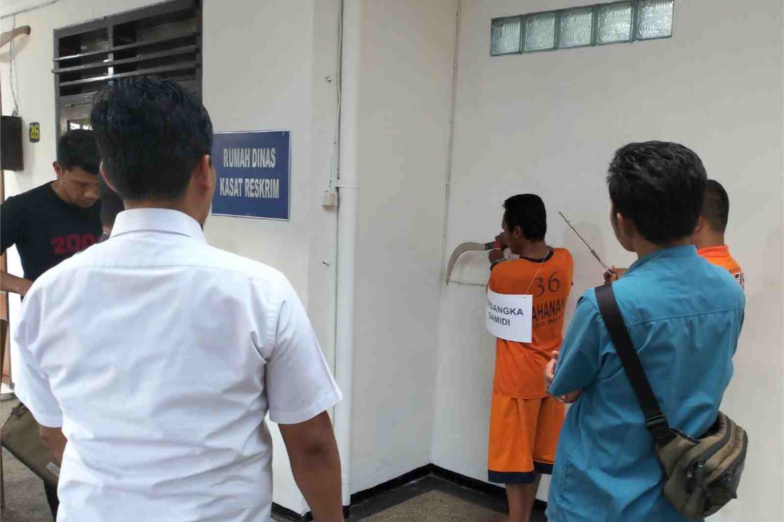 Pembunuhan Gondanglegi , Pelaku Reka Ulang 33 Adegan Menghabisi Husairi