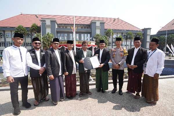 SK nama jalan baru di Dusun Sekar putih yang dinamakan Jalan Letkol KH Iskandar Sulaiman. (ist) - Momen Hari Santri, Nama Letkol KH Iskandar Sulaiman Sah Jadi Nama Jalan