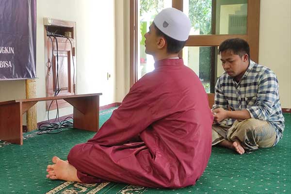 Umar, ABK binaan MAC mampu menghafal 10 juz Alquran. (rhd) - Kado HUT ke-8 MAC, Dua ABK Hafal Hingga 10 Juz