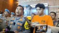 Aktor Leon Dozan ditangkap. (ist) - Leon Dozan Jadi Tersangka Penganiayaan dan Pencemaran Institusi Polri, Terancam 5 Tahun Bui