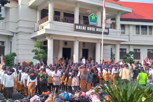 Pasiter Kodim 0833/Kota Malang Hadiri Apel Pelepasan Jambore Pramuka Patriot NKRI-III