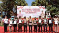 Kapolres Batu Beri Penghargaan 8 Anggota Berprestasi, Ini Daftarnya.