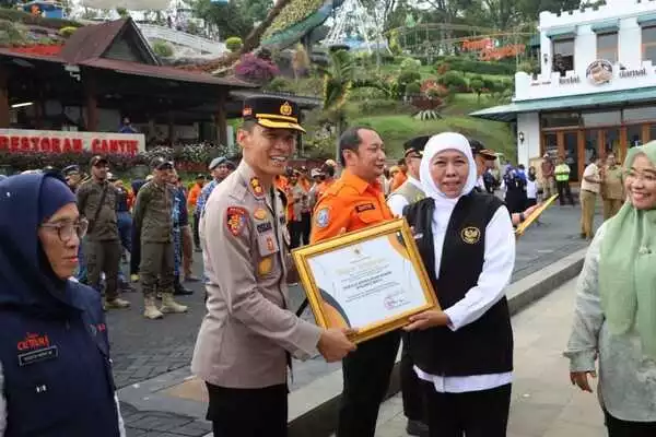 Khofifah Pimpin Apel Siaga Darurat Bencana Musim Penghujan