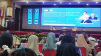 Ketua P3FNI, Prof Dr Ir C Hanny Wijaya MSc, membuka Semnas dan Kongres. (rhd) - Semnas-Kongres P3FNI Usung Pangan Fungsional dan Nutrasetikal di FTB UB