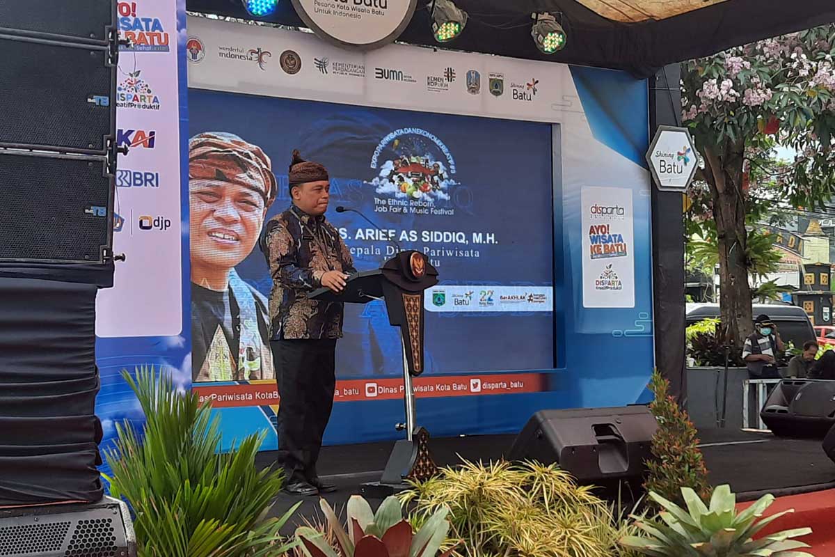 Laporan Kadisparta Batu, selaku Ketua Panitia Expo Pariwisata dan Ekraf #3. (dik) - Sejumlah Daerah Ramaikan Expo Pariwisata dan Ekraf #3 Disparta Batu