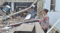 Bangunan Minimarket di Wonokerto Kecamatan Bantur Tiba-tiba Roboh, Dua Orang Terluka