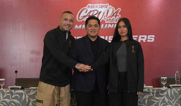 PSSI menunjuk Radja Nainggolan dan Sabreena Dressler sebagai Duta Promosi Piala Dunia U17. (ist) - PSSI Tunjuk Radja Nainggolan dan Sabreena Dressler Jadi Duta Promosi Piala Dunia U-17
