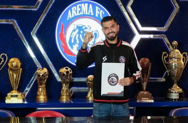 Arema FC Kenalkan Julian Guevara sebagai Gelandang Anyarnya
