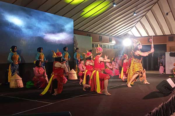 Penampilan tarian Kutai Raja. (Seru.co.id/ws8) - Disdikbud Kota Malang Gelar Festival Singhasari Demi Pelestarian Budaya