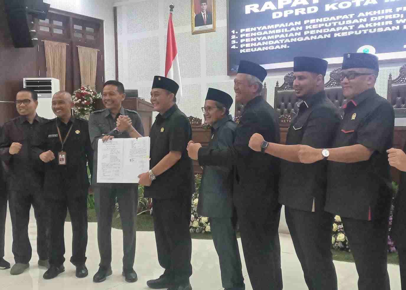 Pemkot dan DPRD Kota Malang Sahkan Perda APBD 2024