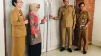 Pj. Wali Kota saat meninjau lokasi tes. (Seru.co.id/wul) - Pj. Walikota Tinjau Uji Seleksi Kompetensi Penerimaan Pegawai ASN/PPPK TA 2023