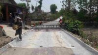 Progres Pekerjaan Peningkatan Jl Duwet-Gembol Capai 60 Persen