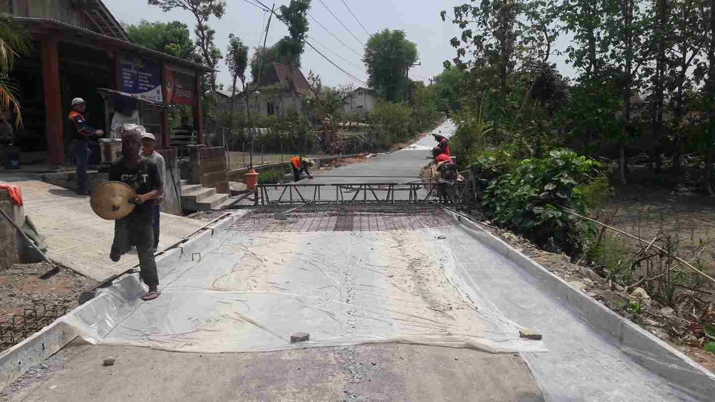 Progres Pekerjaan Peningkatan Jl Duwet-Gembol Capai 60 Persen
