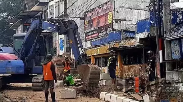 Dinas PUPR Batu Pastikan Pembangunan Pedestrian dan Pelebaran Jalan Tuntas Sebelum Nataru