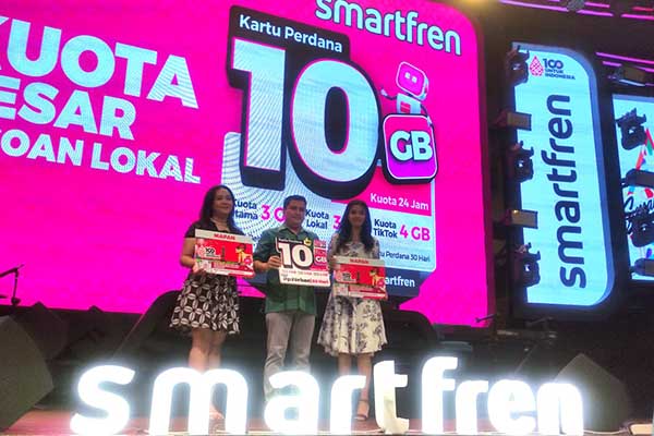 Smartfren luncurkan kartu perdana 10 GB Edisi Wayang hanya Rp25.000 sebulan. (rhd) - Smartfren Luncurkan Kartu Perdana 10 GB Edisi Wayang Hanya Rp25.000 Sebulan