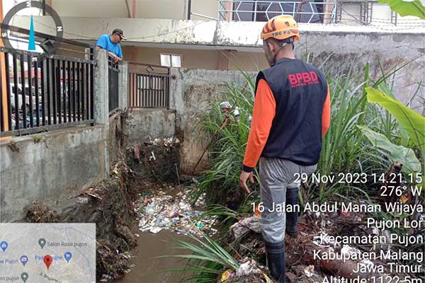 Titik sungai yang terjadi banjir. (ist) - Aliran Sungai Tersumbat, Dusun Krajan Pujon Diterjang Banjir