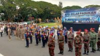 Apel Gelar Pasukan di Balai Kota Malang. (rhd) - Pastikan Keamanan, Forkopimda Pantau Gereja, Pos Pam dan Pos Yan Nataru