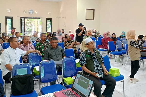 Babinsa 0833/05 hadiri diseminasi musrenbang Kelurahan Lowokwaru. (ist) - Babinsa 0833/05 Hadiri Diseminasi Musrenbang Kelurahan Lowokwaru