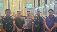 Babinsa Kiduldalem Bersama Bhabinkamtibmas Pengamanan Ibadah Natal 2023
