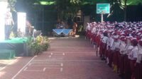 Babinsa Koramil 0833/04 Sukun turut Deklarasi Anti Perundungan dan Kekerasan SDN Percobaan. (ist) - Babinsa Koramil 0833/04 Sukun Turut Deklarasi Anti Perundungan dan Kekerasan SDN Percobaan
