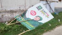 Banner Calon DPR RI Timpa Ibu dan Dua Anak hingga Alami Luka Serius