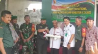Danramil Lowokwaru Serahkan Kunci Rehab RTLH Warga Tasikmadu