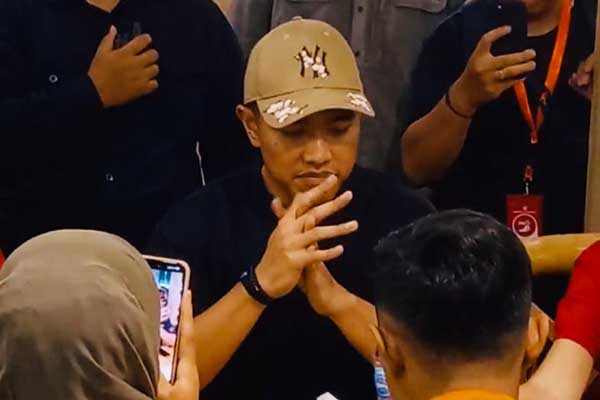 Kaesang bersama komunitas dan influencer di MOG. (ist) - Kaesang Enggan Jawab Wartawan, Grace Natalie Jadi Jubir
