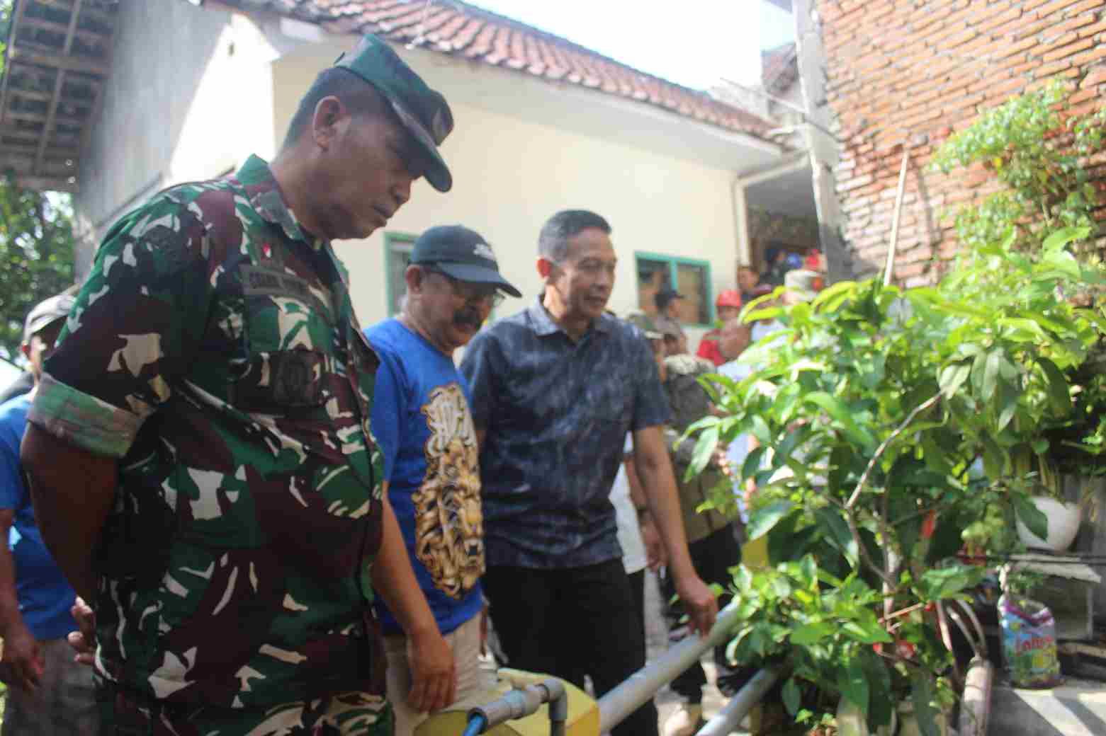 Kodim 0833/Kota Malang Karya Bakti di Sungai Bareng