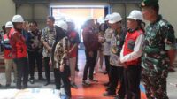 Kasdim 0833 dampingi Forkompimda cek stabilitas harga komoditas. (ist) - Kasdim 0833 Dampingi Forkompimda Cek Stabilitas Harga Komoditas