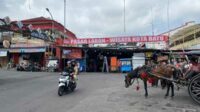 Pasar Wisata Laron, Alun-alun Kota Batu. (Seru.co.id/dik) - Pedagang Pasar Wisata Laron Batu Khawatirkan Sepi Pengunjung Akibat Hujan Deras dan Minimnya Sarpras