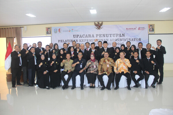 Penutupan Pelatihan Kepemimpinan Administrator, Cetak Pemimpin Pemungkin