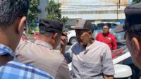Tak Dapat Beroperasi, Belasan Calo SIM Demo Satpas Singosari