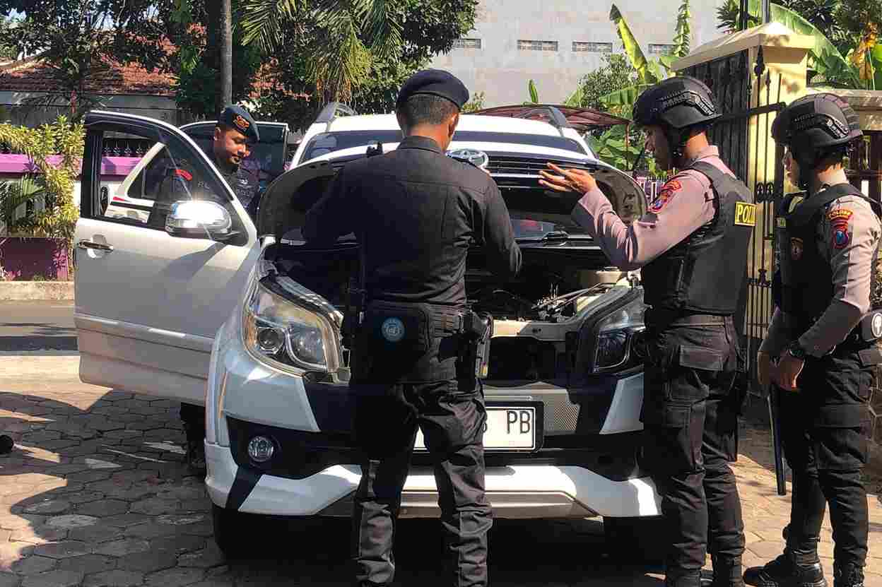 Jelang Misa Natal, Polres Malang Gelar Pra Sterilisasi di Sejumlah Gereja